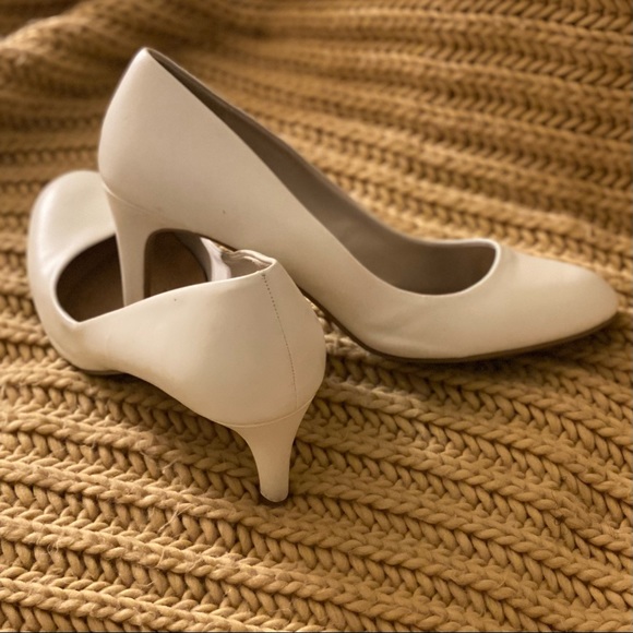 White round-toe heels